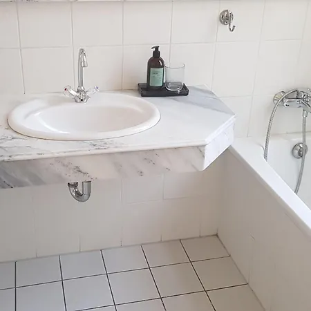 Apartment Hansekoje Mit Balkon & Direkt Am Hafen By Interhome *