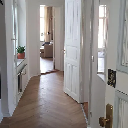 Apartment Hansekoje Mit Balkon & Direkt Am Hafen By Interhome